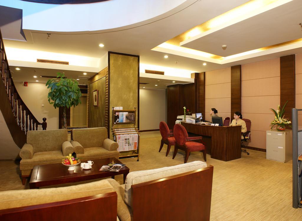 Yiwu Yi He Hotel Екстериор снимка